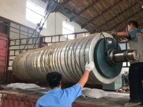 In China hergestellte Papiermaschinen-Ersatzteile für Papierfabriken, Vakuum-Stein-Sauggummi-Presswalze